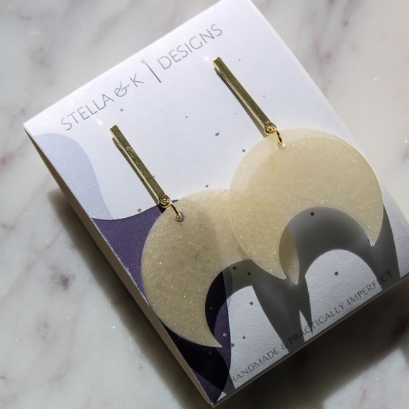 Handmade Earrings - Moon Shape Resin Earrings - Cream Shimmer - NEW - Picture 2 of 3